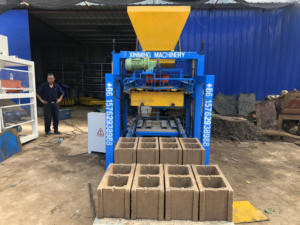 Máquina <span class=keywords><strong>de</strong></span> hormigón <span class=keywords><strong>de</strong></span> ladrillo entrelazado semiautomática, fabricación <span class=keywords><strong>de</strong></span> <span class=keywords><strong>ladrillos</strong></span> ecológicos, máquina <span class=keywords><strong>de</strong></span> bloques pequeña <span class=keywords><strong>de</strong></span> fábrica, maquinaria <span class=keywords><strong>de</strong></span> África, 2017 - Product Image 2