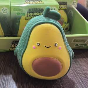 Jouet Squishy Géant Avocat Mignon, Doux et à Remontée Lente, Anti-Stress, Jouet Sensoriel Kawaii pour Enfants, Cadeau et Faveur de Fête - Product Image 5