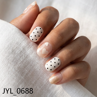 Faux ongles carrés courts nude en ABS à presser avec colle, motif cœur blanc, pois et nœud, brillants et réutilisables pour les doigts, 24 pièces
