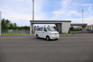 Nouveau Gonow City Transportation Electric Mini Bus Van 11/14 Seater LHD/RHD New Energy Vehicle pour la navette des employés d'usine - Product Image 5