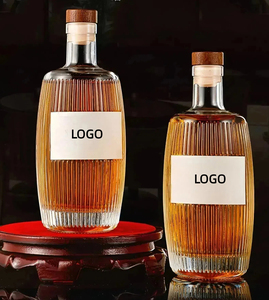 Botellas <span class=keywords><strong>de</strong></span> Vino Vacías <span class=keywords><strong>de</strong></span> 500 ml con Logotipo Personalizado OEM, Redondas, Transparentes, con Rayas Verticales, <span class=keywords><strong>de</strong></span> Vidrio, para Whisky, Vodka, Ginebra, Licor, con Corcho - Product Image 1