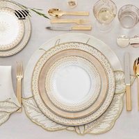Ensemble d'assiettes en céramique de luxe élégantes, dorées et pailletées, avec un design étincelant, personnalisable pour la décoration de table de mariage romantique
