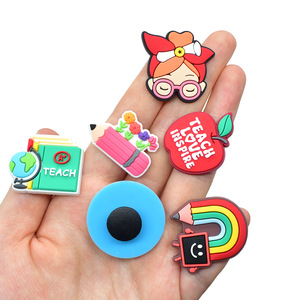 Amuletos de Zapatos de Moda Más Vendidos, Serie del Día del Maestro, Lindos Amuletos de Zapatos de PVC para Decorar Zapatos de Lona y con Orificios - Product Image 3