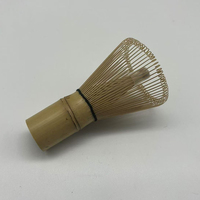Fouet à Matcha Traditionnel Japonais en Bambou, Faible MOQ, 80/100/120 Dents, Fouet en Bambou Violet pour Thé Matcha – Vente en Gros