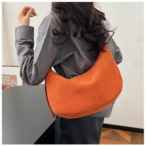 Bolso de pana para mujer, nuevo, de gran capacidad, popular, bandolera, estilo simple y moderno - Product Image 4