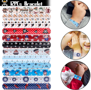 Bracelets à claquer, porte-clés, anneaux, patchs pour les yeux, autocollants, moustaches, pièces d'or, pierres précieuses, jouets, cadeaux, sacs de friandises et articles de fête sur le thème des pirates - Product Image 3