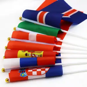 Huiyi mengkustomisasi bendera promosi dari setiap negara bendera melambai dengan pemegang sinyal plastik