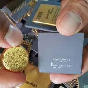 CPU Pentium Pro <span class=keywords><strong>de</strong></span> Cerámica Usado - Procesador <span class=keywords><strong>de</strong></span> Escritorio <span class=keywords><strong>de</strong></span> Cuatro Núcleos a 3.6GHz con Pines <span class=keywords><strong>de</strong></span> Oro - Product Image 1