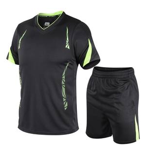 Ropa de verano de seda helada delgada de secado rápido con logo personalizado, transpirable, holgada, de manga corta, para senderismo, deportes, fitness y running. - Product Image 4