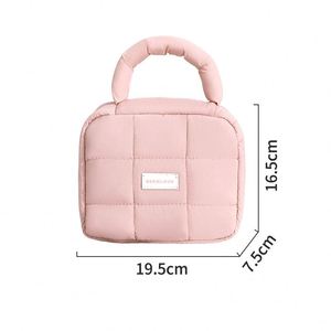 Bolsa de Cosméticos de Viaje Impermeable de Poliéster con Cierre de Cremallera, Organizador de Maquillaje de Gran Capacidad, Diseño de Logotipo Moderno, Color Caramelo - Product Image 2