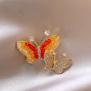 2025 nuevo diseño broches de perlas de Pin de Metal broches de boda y traje de mujer para broches decorativos - Product Image 4