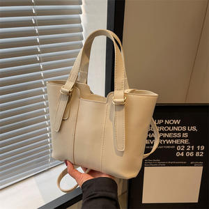 Nouveaux sacs à main en cuir pour femmes, vente en gros, mode, sacs à main à bandoulière, fermeture ouverte, détail de chaîne, toutes saisons - Product Image 3