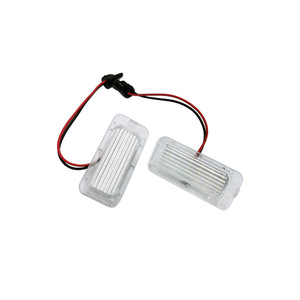 Luz LED para Matrícula Ford Focus Mondeo Kuga PZ040 12V Carcasa Transparente Blanca - Product Image 1