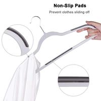 Cintres à vêtements AINARE ABS Slim antidérapants en plastique avec épaules recouvertes de TPR et crochet métallique pivotant pour chemises, vestes et manteaux