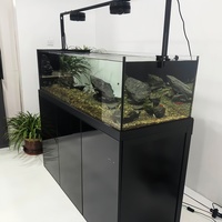 Concept de design innovant, grand aquarium sur pied avec cloison, mode de fonctionnement silencieux, grand aquarium