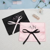 Pochette enveloppe en satin de soie noir et rose avec logo personnalisé imprimé, sac de luxe pour perruques, extensions de cheveux, sous-vêtements et protection anti-poussière