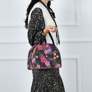 Produits Tendances 2024 Nouveautés Sacs de Style Hawaïen Personnalisés Sac Isotherme Tendance à Motifs Floraux Tropicaux pour le Déjeuner - Product Image 6