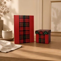Coffret personnalisé en carton rigide mat avec bande décorative et estampage à chaud or, emballage cadeau recyclable pour ensembles de bougies d'aromathérapie
