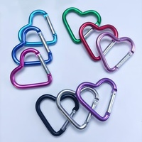 Mini fermoir en forme de cœur en alliage d'aluminium coloré, petit crochet d'extérieur avec boucle à ressort multifonctionnelle pour la randonnée, fermoir et crochet