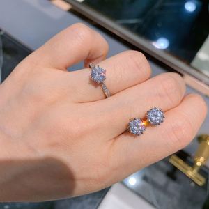 Joyería de Moda Minimalista, Anillos y Aretes de Cobre Ecológico con Circonita Cúbica Simulada, para Uso Diario Moderno - Product Image 1