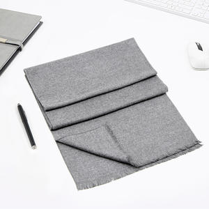 Bufanda a cuadros con flecos de otoño e invierno para hombre Patrón a cuadros elegante con detalle de flecos clásicos - Product Image 6