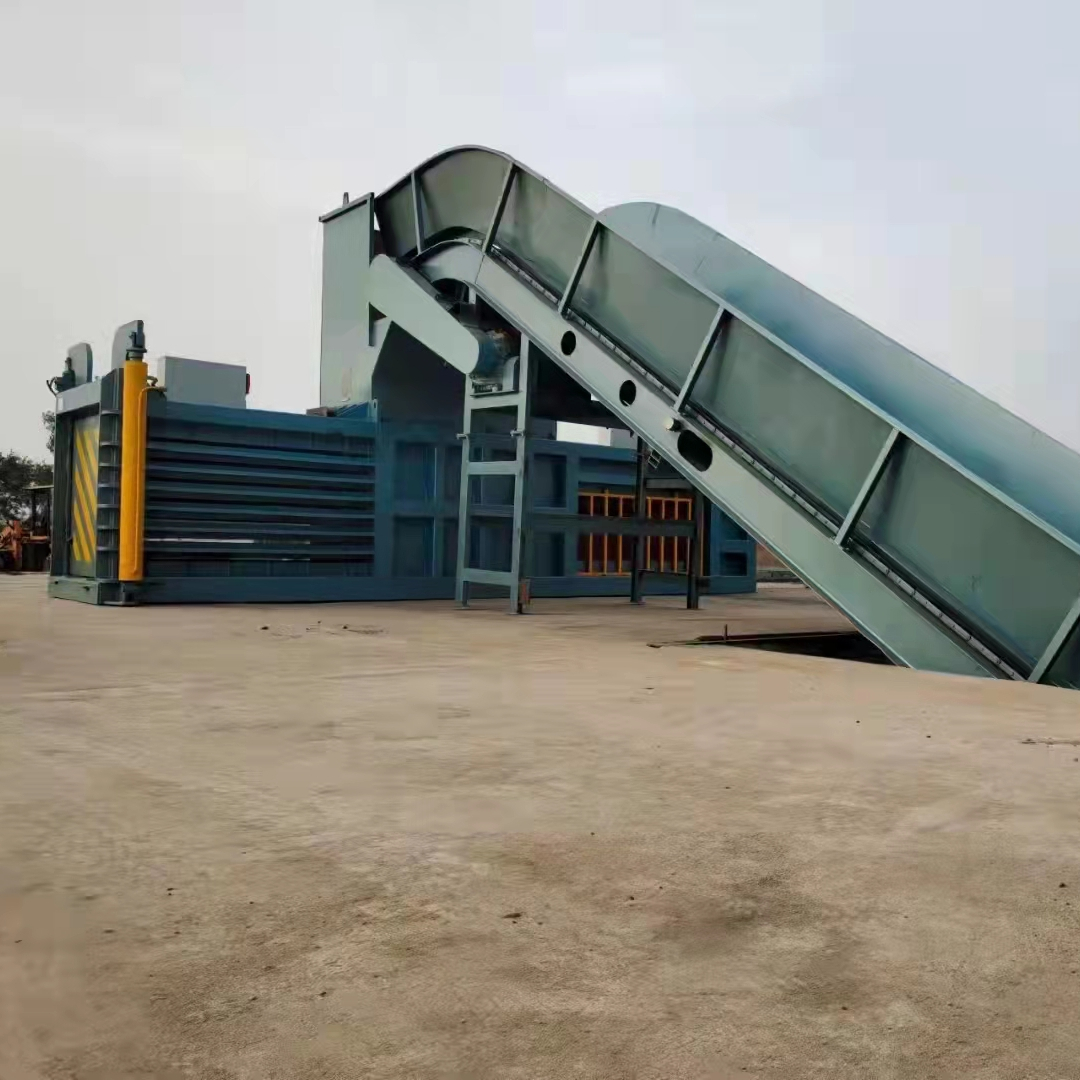 Металлический пресс-подборщик от 80 до 120 тонн