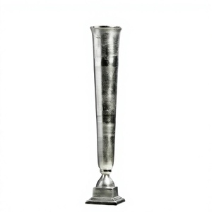 Vases à fleurs en aluminium légers, faits à la main, vintage, classiques, élégants, personnalisables, écologiques, décoratifs, pour table et jardin Direct B.S. - Product Image 6