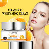 Crème Visage Anti-Âge Naturelle Éclaircissante et Blanchissante en Gros à l'Arbutine et à la Vitamine C pour Hommes et Femmes, Élimine les Taches Brunes