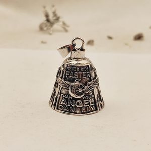 Pendentif porte-bonheur Gremlin Bell pour voiture et moto, avec ailes de plumes de squelette, ange, porte-clés, artisanat en métal, collier - Product Image 6