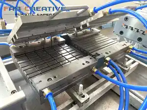 Ligne de Production de pont de Wpc/Machine de fabrication de pcb/Machine d'extrusion de panneau de Wpc