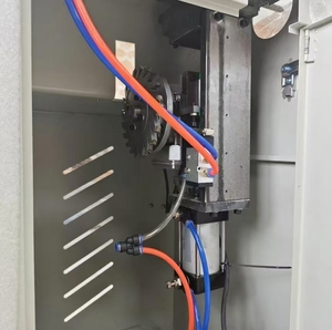 Machine de meulage d'angles pour fenêtres et portes en PVC et aluminium pour usines de fabrication avec composants clés : <span class=keywords><strong>moteur</strong></span>, PLC, roulement - Product Image 2