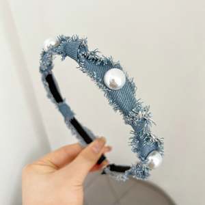 <span class=keywords><strong>ที่</strong></span>คาดผมเดนิมไข่มุกสไตล์เกาหลีใหม่ปี 2023 สำหรับผู้หญิง ดีไซน์เรียบง่าย ดูหรูหรา แบบผูกปม ใช้ได้ทุกวัน สำหรับมัดผมแต่งหน้า - Product Image 6