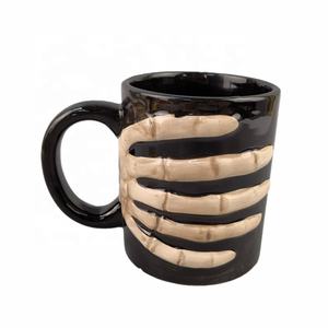 Taza de té de cerámica con forma de dedo <span class=keywords><strong>travieso</strong></span> para Halloween, taza de café con forma de hueso, tazas de agua para regalo de vacaciones - Product Image 2