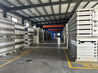 Corniches décoratives en polystyrène expansé (EPS) légères et personnalisées à prix compétitif pour la décoration de façades de bâtiments