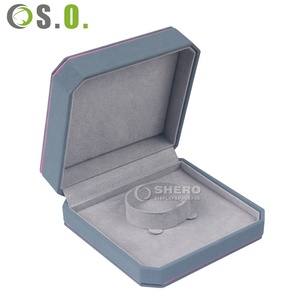 Caja de Terciopelo para Joyería con Logotipo Personalizado, Caja Cuadrada de Terciopelo para Anillos, Caja de Regalo Elegante para Joyería, Empaque para Aretes y Collares - Product Image 1