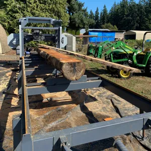 Máquina de sierra de mesa deslizante para aserradero portátil totalmente automática de alta resistencia, máquina de torno de madera para carpintería