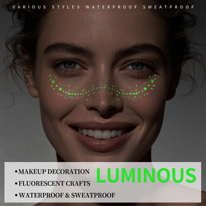 Adesivi Luminosi <span class=keywords><strong>per</strong></span> <span class=keywords><strong>Tatuaggi</strong></span> Facciali, <span class=keywords><strong>Tatuaggi</strong></span> Temporanei con Lentiggini e <span class=keywords><strong>Stelle</strong></span> UV <span class=keywords><strong>per</strong></span> Festival Musicali e Feste Rave - Product Image 3
