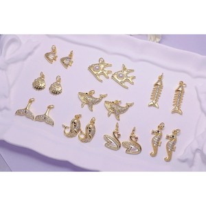 Pendentifs thématiques en forme d'animal, micro-inserts en cristal, accessoires de bijoux à faire soi-même, pour collier, bracelet, unisexe, usage quotidien - Product Image 1
