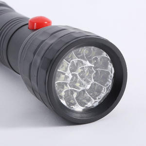 <span class=keywords><strong>Linterna</strong></span> LED Táctica de Alta Potencia, Impermeable, Portátil para Exteriores, Luz Blanca de Alto Lumen - Product Image 3