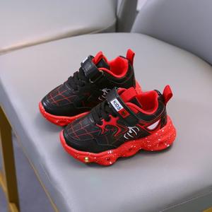 Chaussures de sport décontractées pour enfants, haute qualité, maille respirante, lumière LED, style basketball, pour activités de plein air - Product Image 2