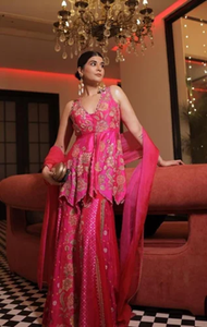 Mono negro de súper calidad, largo y semi-formal, hecho de tela de algodón, mono informal en venta - Product Image 3