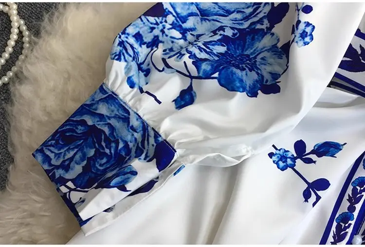 فستان كاجوال طويل الأكمام أبيض وأزرق بنقشة الزهور للسيدات ذو حجم كبير