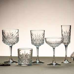 Colección de Vasos de Vidrio Repujado Vintage: Eleva tu Estilo en Bebidas - Product Image 2
