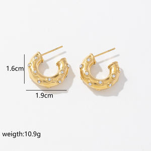 ต่างหูห่วงรูปวงกลมทำจากสเตนเลสชุบทอง18K ประดับด้วยเพทายรูปทรงซีซี - Product Image 2