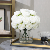 Bouquet de roses artificielles en gros avec vase en verre et arrangement de fleurs en soie pour la décoration intérieure et les événements