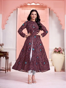 Festival de qualité standard spécial longue robe Flair Bandhej Badhani imprime robe de mariée pour la vente à l'exportation - Product Image 2