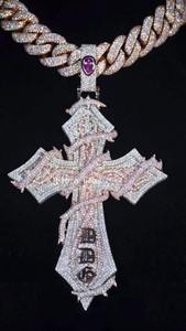 จี้มอยส์ซอไนต์แบบมินิมอลพร้อมประกายแวววาวดีไซน์ไร้กาลเวลาที่สมบูรณ์แบบสำหรับการสวมใส่ในชีวิตประจำวันหรือในโอกาสที่เป็นทางการ - Product Image 2