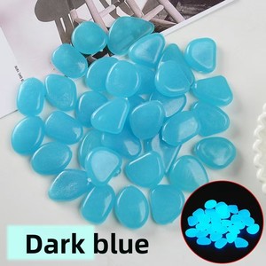 Beliebte Mehrfarbige Leuchtende Glas-Fluoreszenzsteine Wasserdichte Garten-Aquarium-Dekoration für Gartenwege - Product Image 6