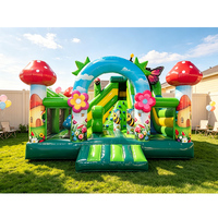 Château gonflable coloré à thème Forêt de champignons des contes de fées, facile à installer, avec toboggan et mur d'escalade pour les fêtes d'enfants