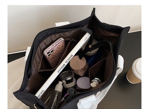 <span class=keywords><strong>2025</strong></span> Mới Dày Hàn Quốc Xu Hướng Thời Trang Giản Dị Crossbody Vải Mua Sắm Túi Của Phụ Nữ <span class=keywords><strong>Canvas</strong></span> Tote Túi Công Suất Lớn Với Logo - Product Image 5